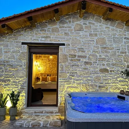 Aspasia With Private Jacuzzi - Oasis * Kokkinos Pirgos (Heraklion)