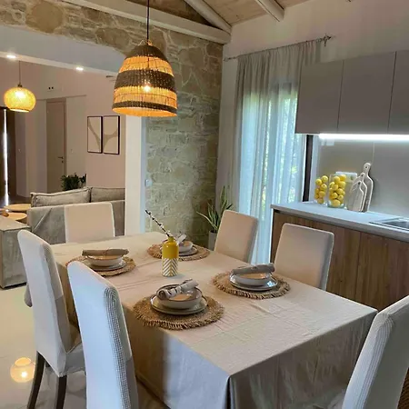 Aspasia With Private Jacuzzi - Oasis Appartamento