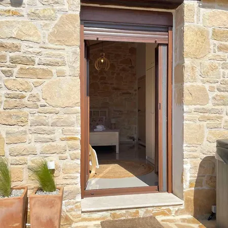 Aspasia With Private Jacuzzi - Oasis Appartamento
